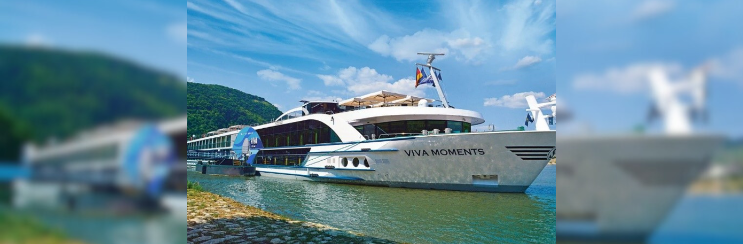 VIVA Moments docked.